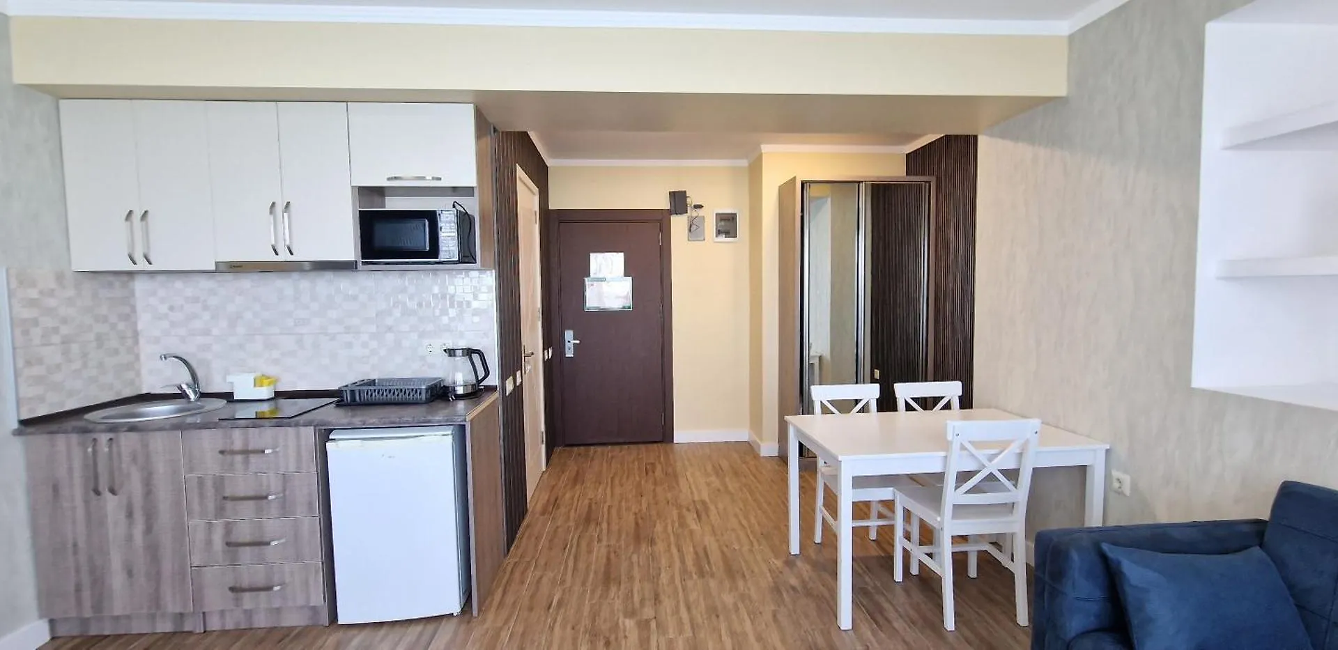 Your Beach Tower Apartment Batumi